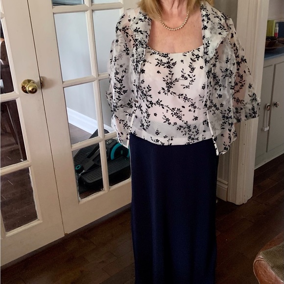 Mother of the Bride dress and jacket - Picture 5 of 12